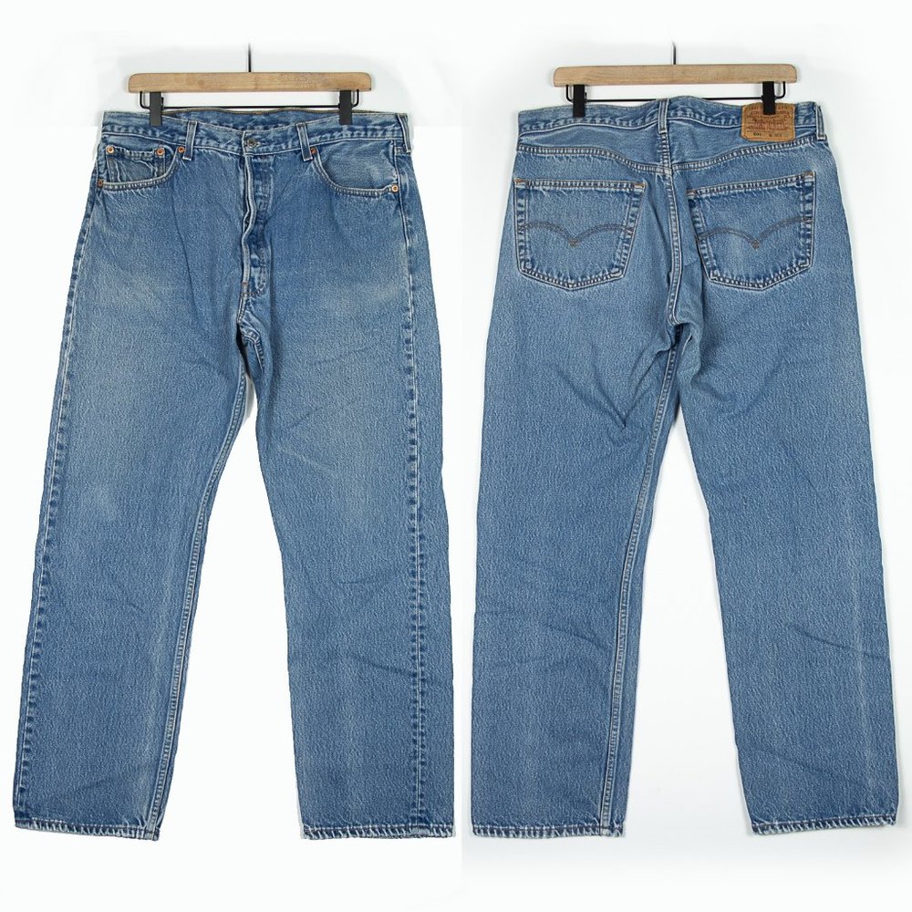 Vintage Levi's 501 36 x 31 Medium Wash Jeans